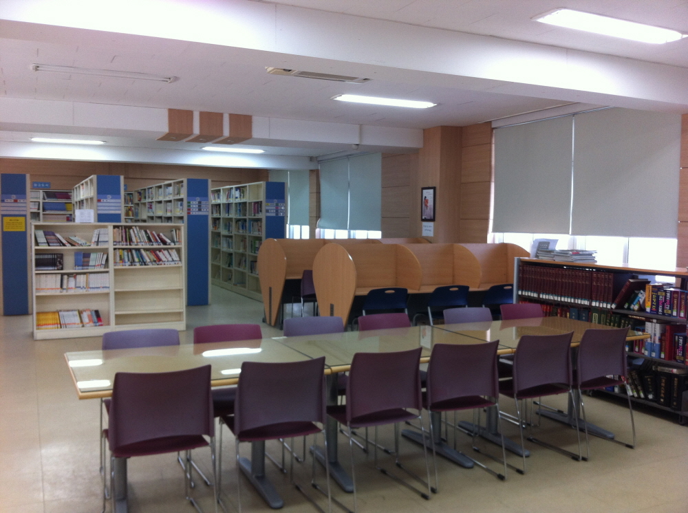남춘천여중 도서관 사진